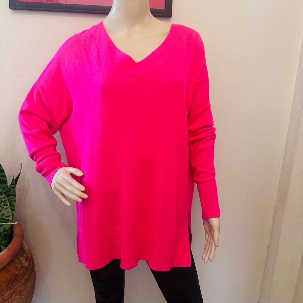 Chelsea28 Bright Pink V-Neck Sweater